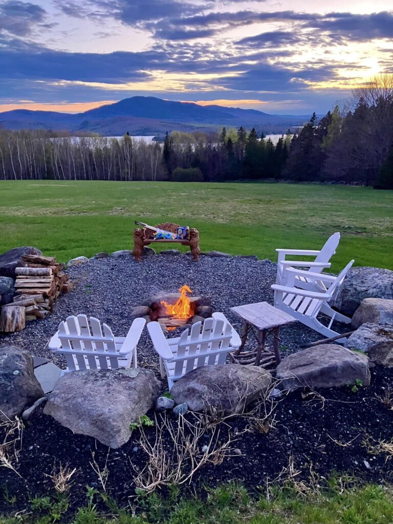 Firepit and mountain views